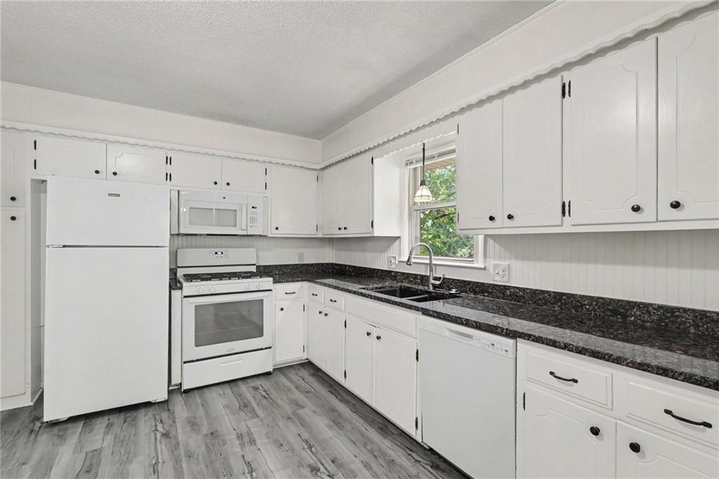 5609 Manning Avenue Property Photo 12
