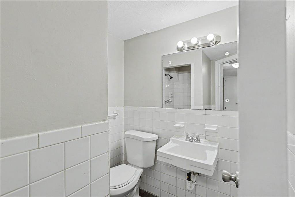 5609 Manning Avenue Property Photo 22