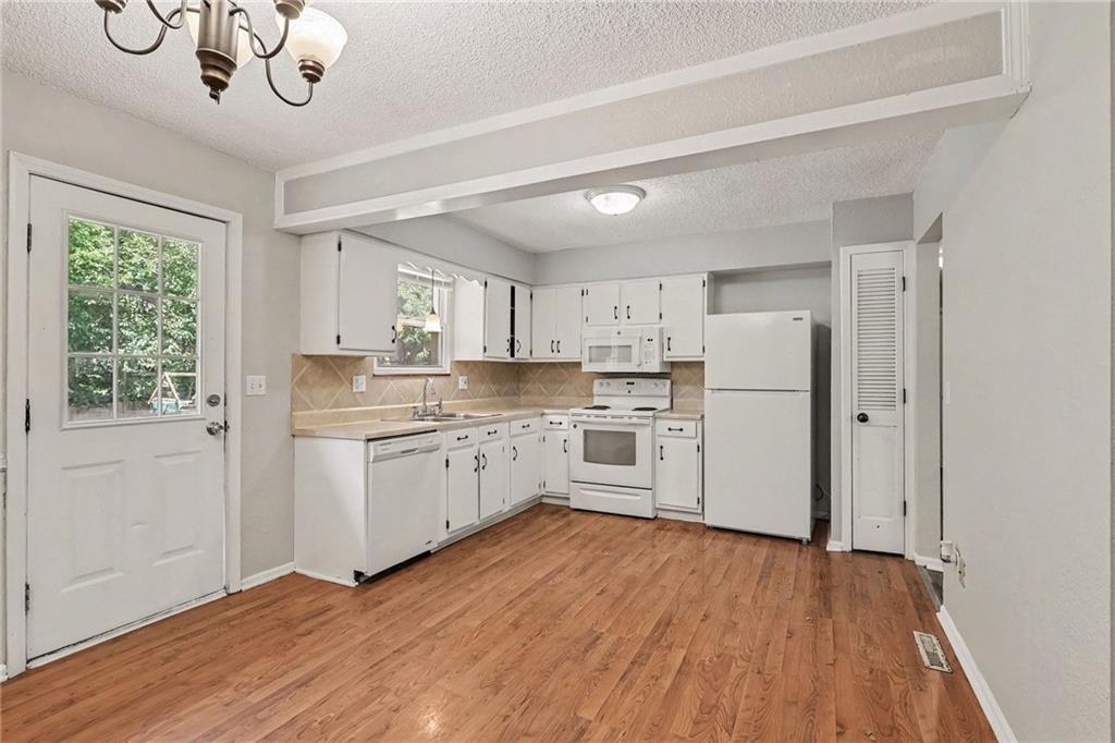 1110 R D Mize Road Property Photo 6