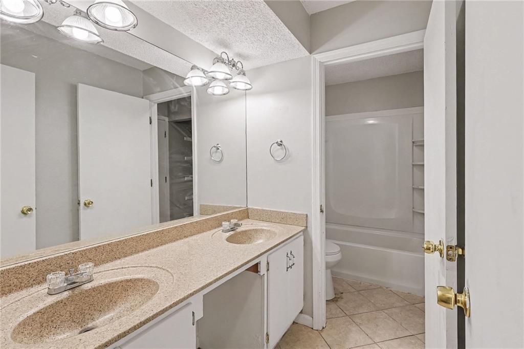 1110 R D Mize Road Property Photo 8