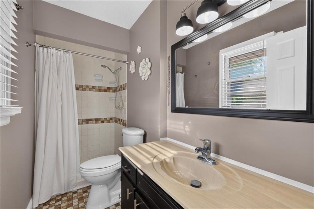 3908 S Stayton Avenue Property Photo 27