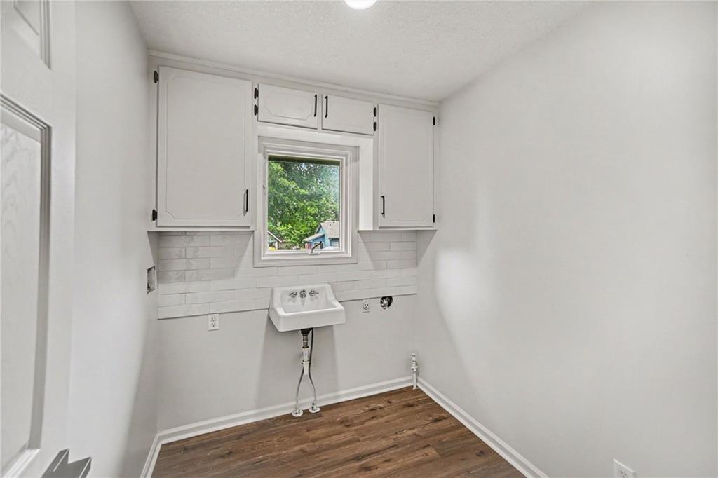 300 N Woodson Drive Property Photo 25
