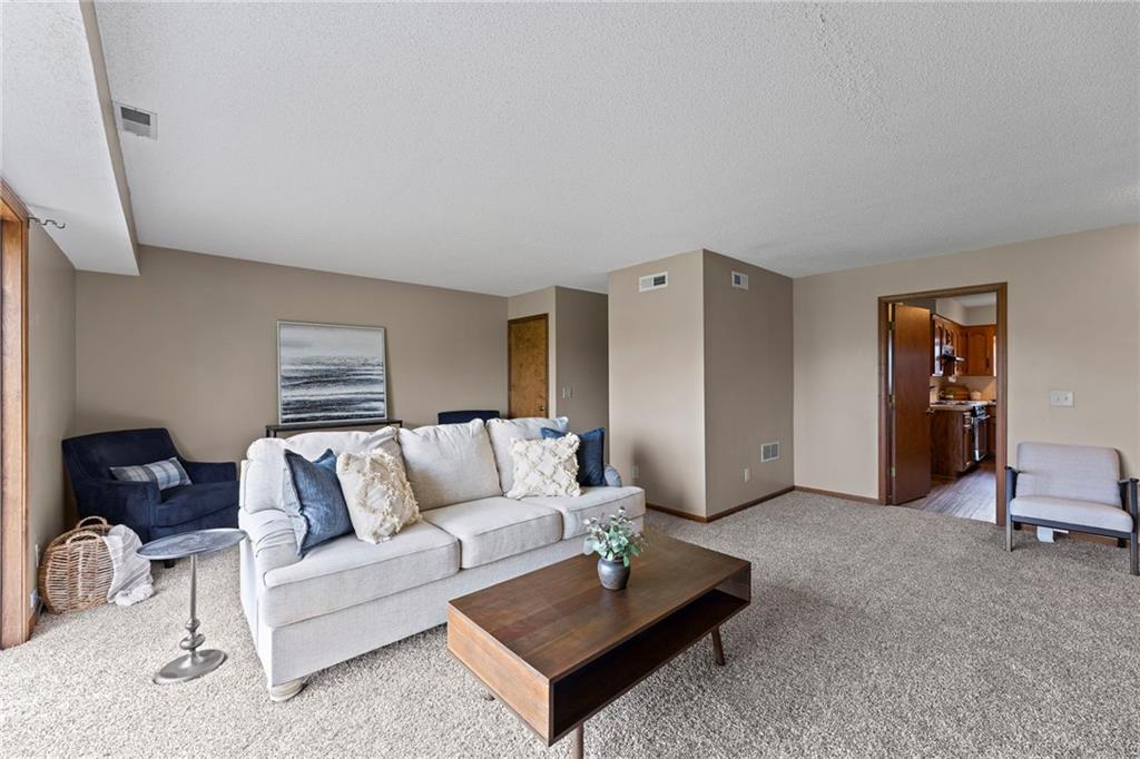 1107 Jeff Circle Property Photo 5