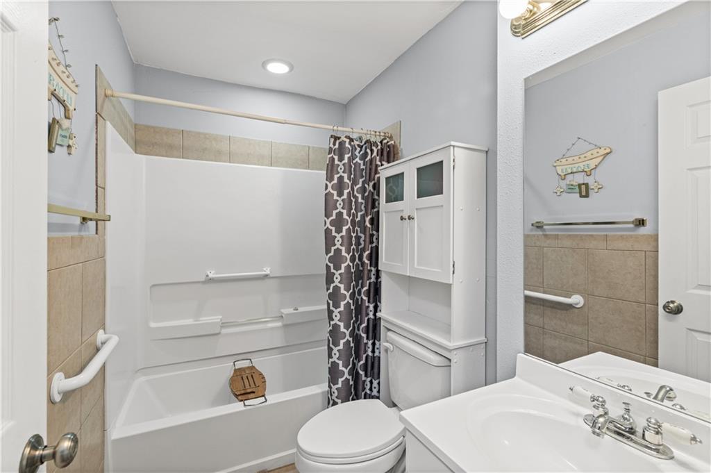 6104 N Euclid Avenue Property Photo 13