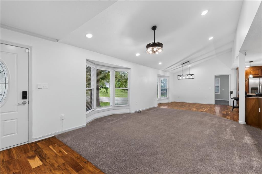 9921 W 67th Street Property Photo 6