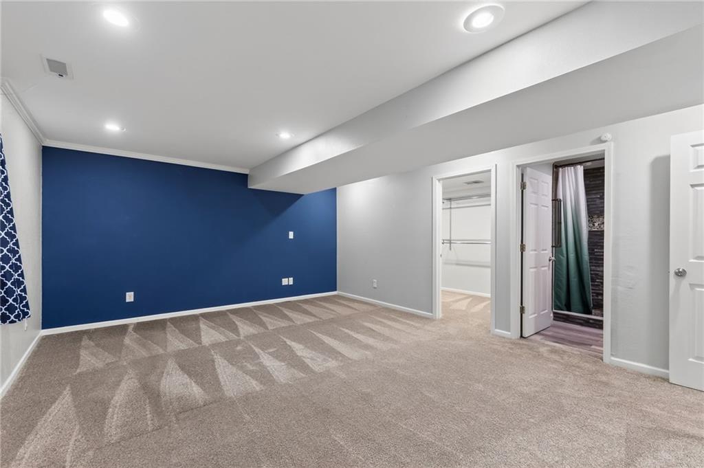 9921 W 67th Street Property Photo 32