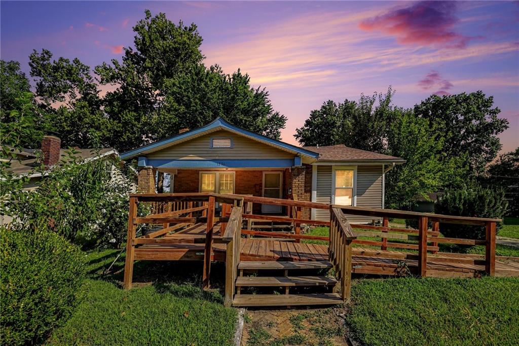 1836 Freeman Avenue Property Photo 1