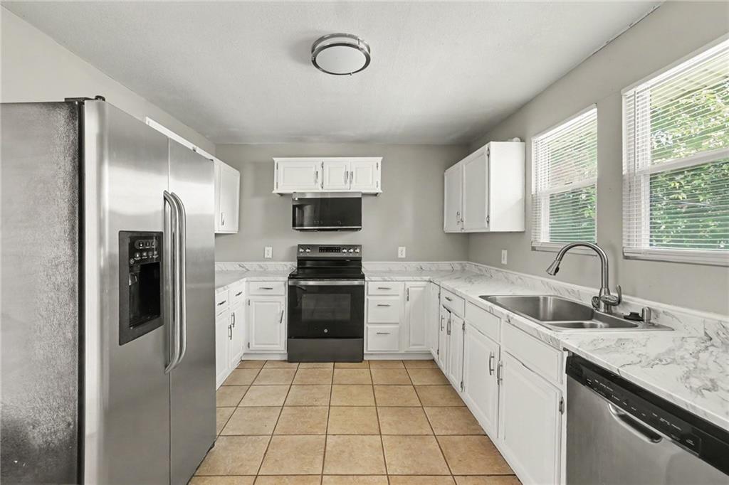1836 Freeman Avenue Property Photo 7