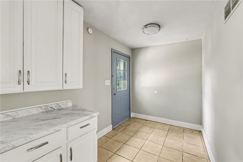 1836 Freeman Avenue Property Photo 9