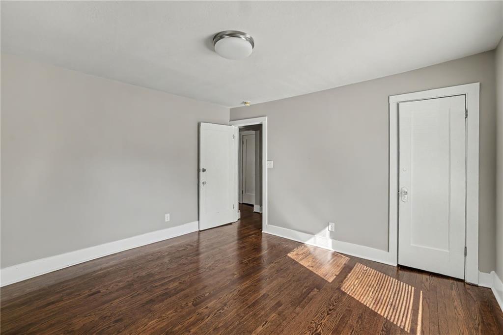 1836 Freeman Avenue Property Photo 11