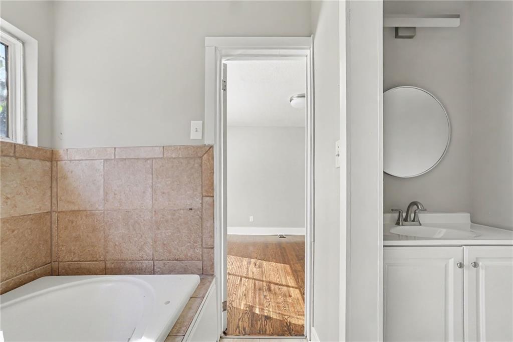 1836 Freeman Avenue Property Photo 15