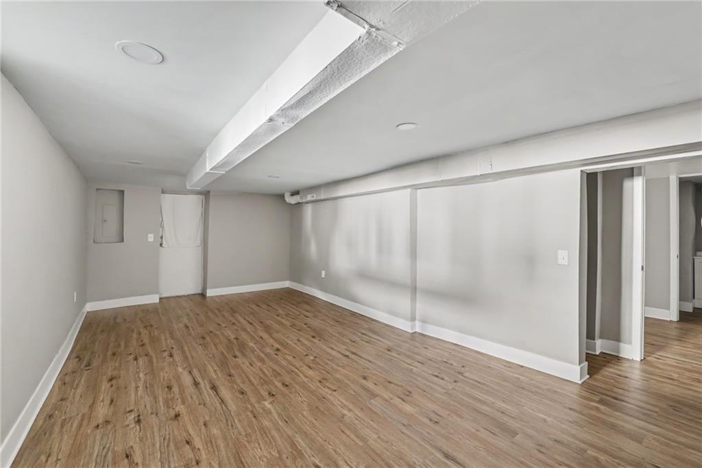1836 Freeman Avenue Property Photo 16