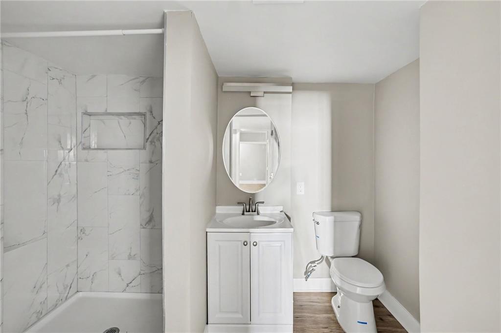 1836 Freeman Avenue Property Photo 20