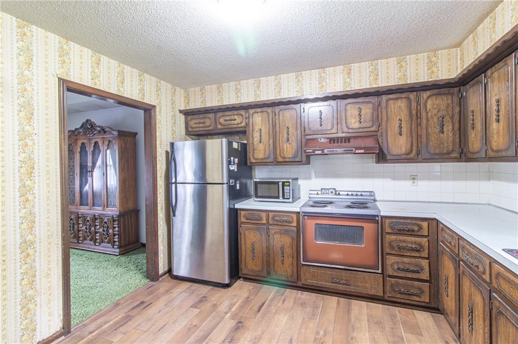3026 S Kendall Drive Property Photo 8
