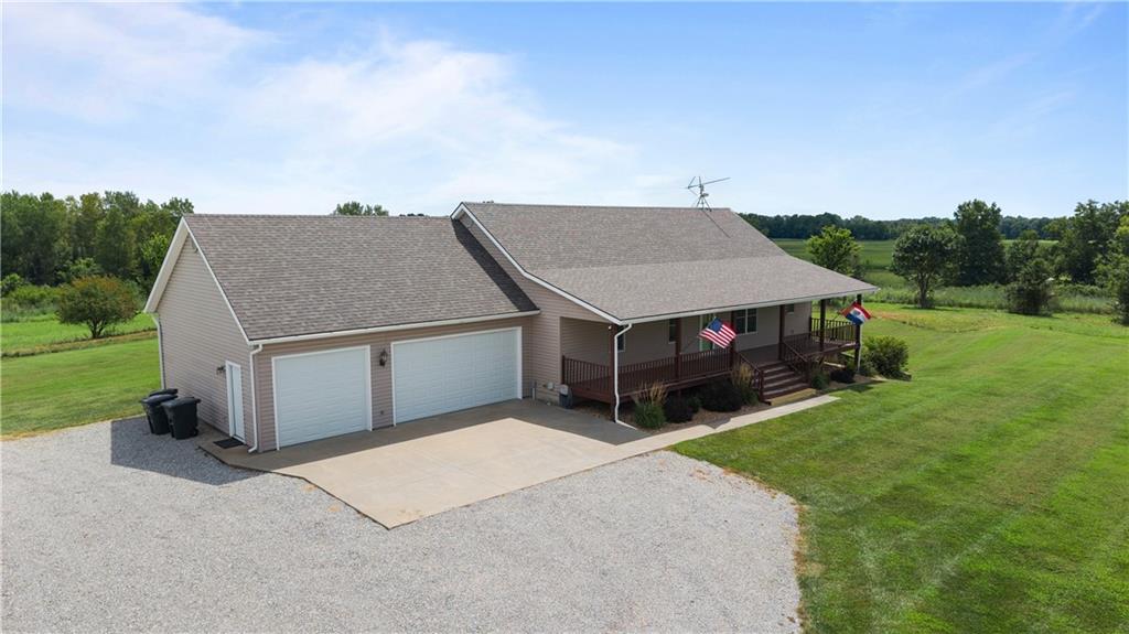 419 Ne 251 Road Property Photo 1