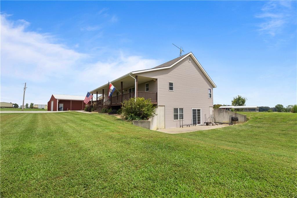 419 Ne 251 Road Property Photo 2