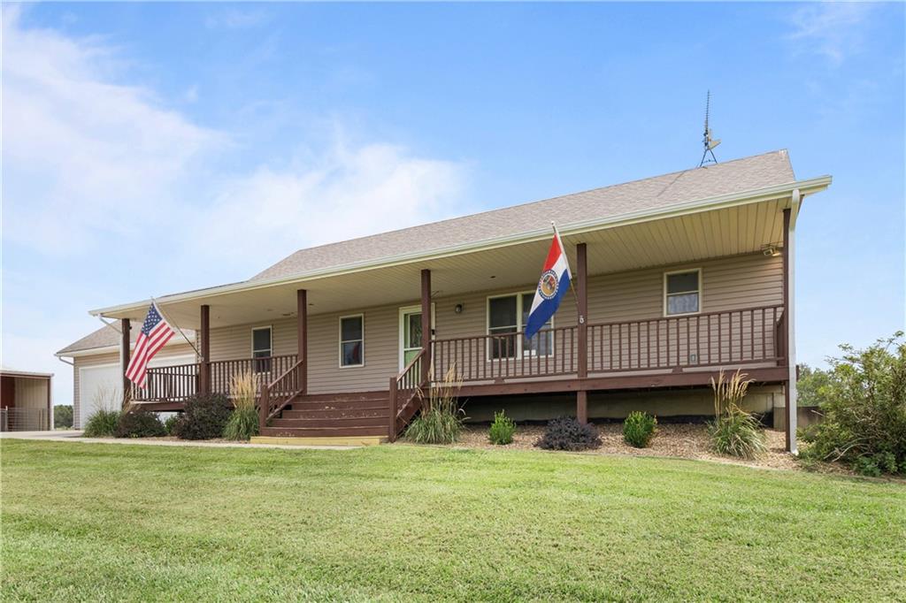 419 Ne 251 Road Property Photo 3