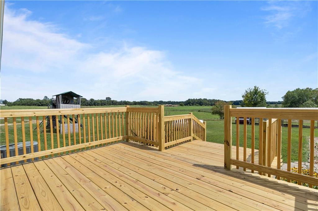419 Ne 251 Road Property Photo 11