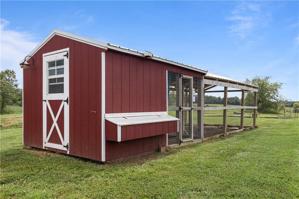 419 Ne 251 Road Property Photo 13