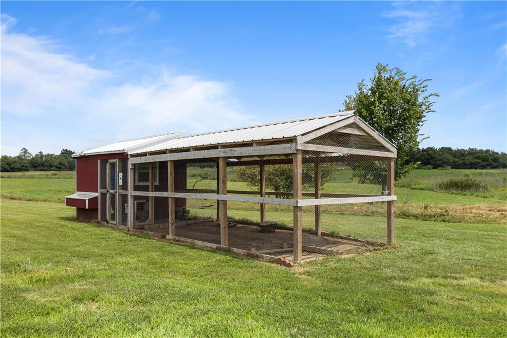 419 Ne 251 Road Property Photo 15