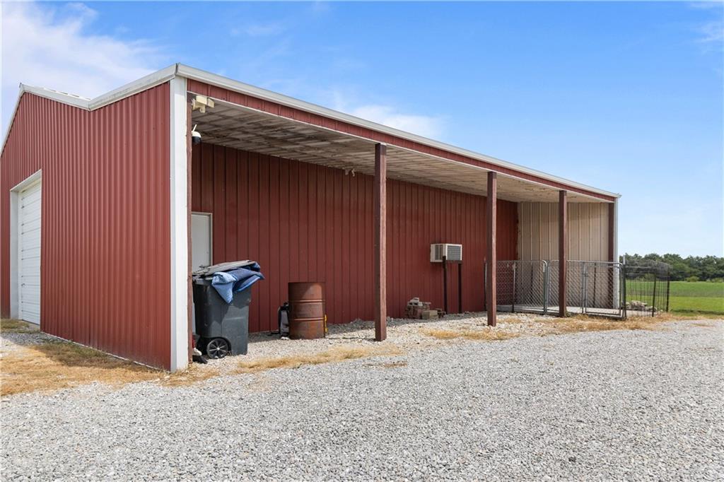 419 Ne 251 Road Property Photo 18