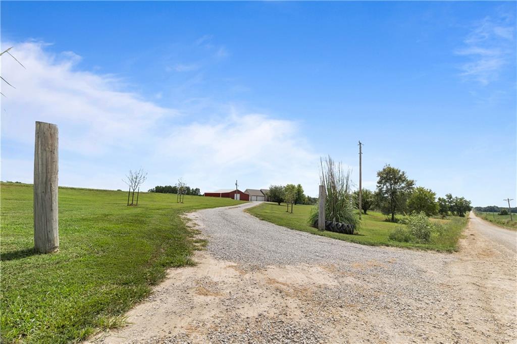 419 Ne 251 Road Property Photo 24