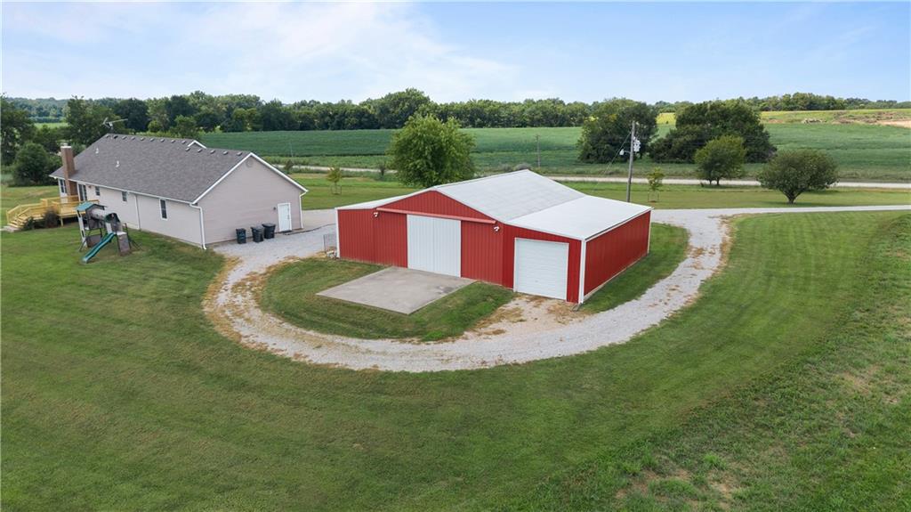 419 Ne 251 Road Property Photo 28