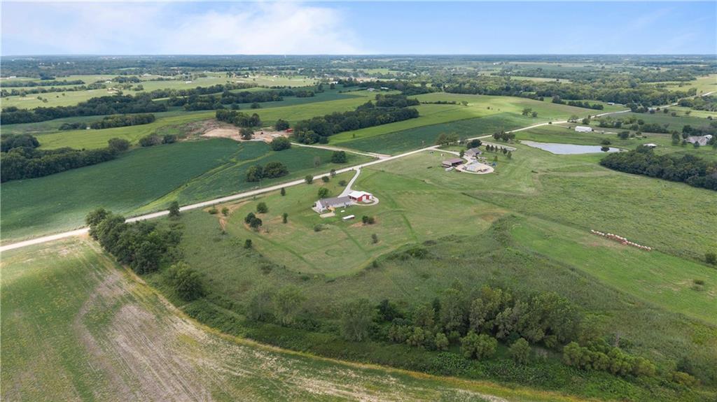 419 Ne 251 Road Property Photo 30
