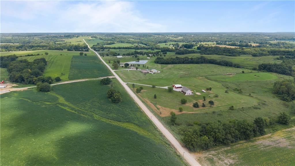 419 Ne 251 Road Property Photo 33