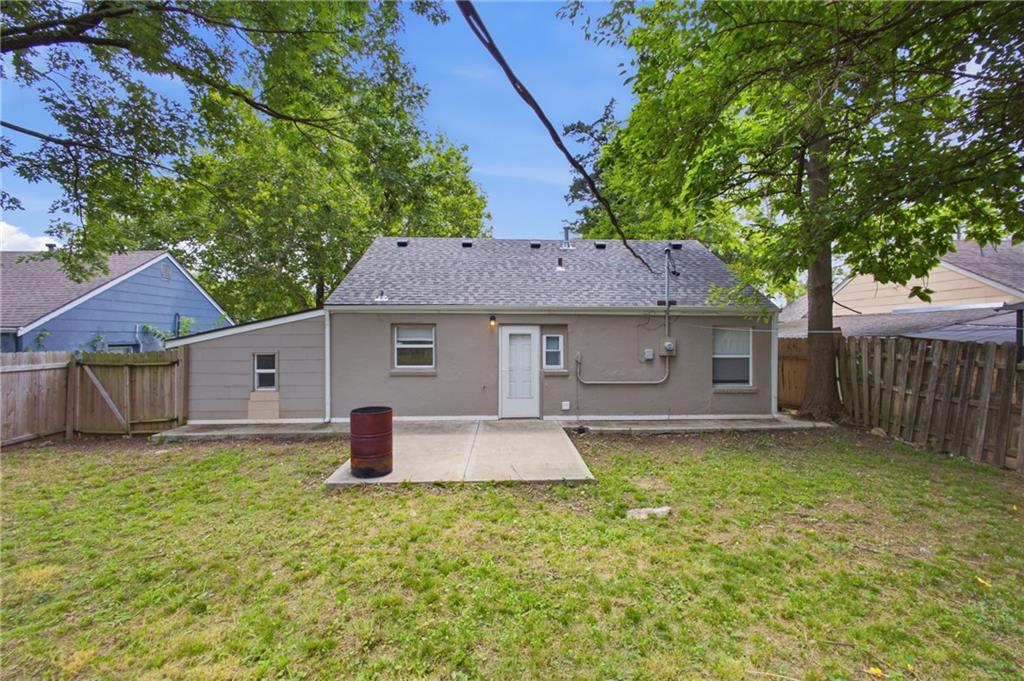 1124 E 80th Street Property Photo 17