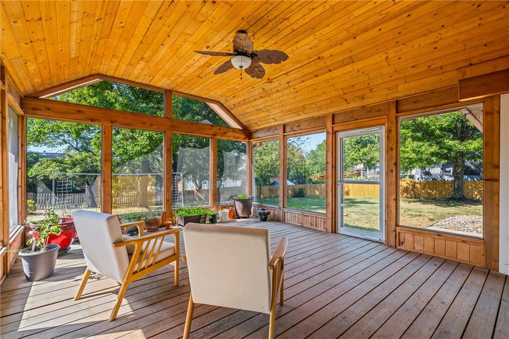 5722 Richards Circle Property Photo 3