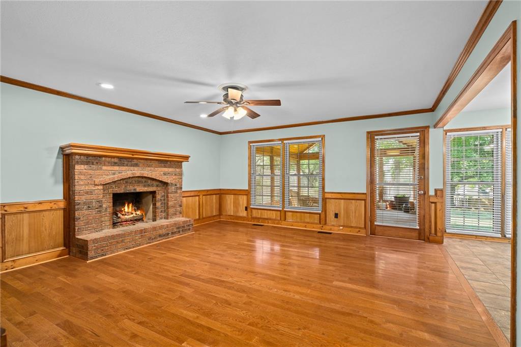 5722 Richards Circle Property Photo 4
