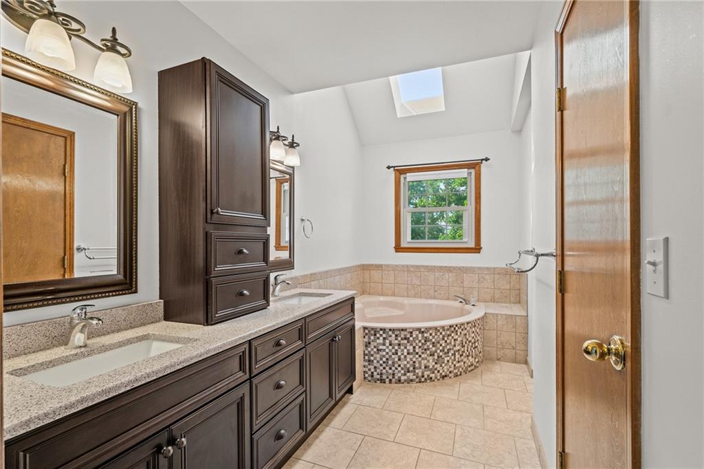 5722 Richards Circle Property Photo 16