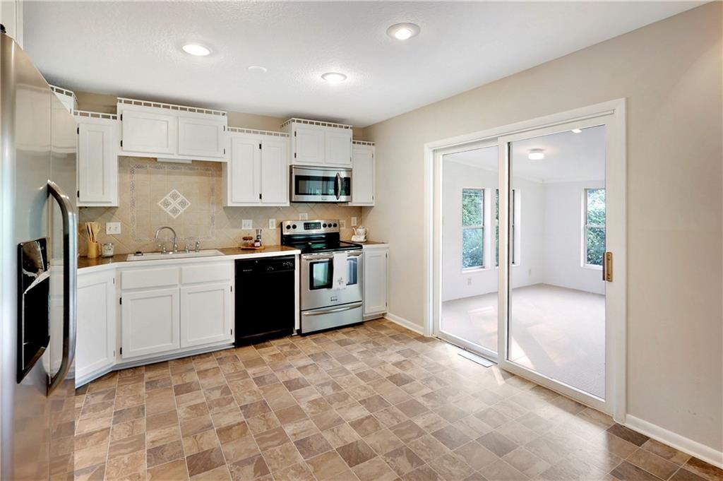 1802 Bird Terrace Property Photo 11