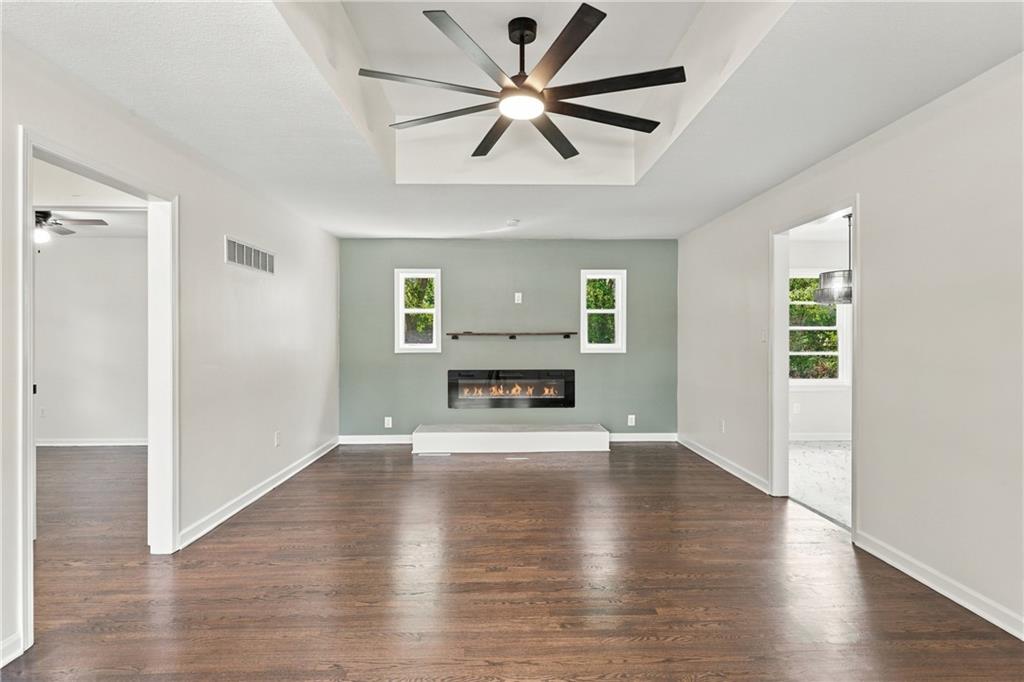 3320 Blue Ridge Boulevard Property Photo 2