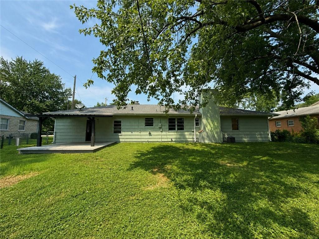 3320 Blue Ridge Boulevard Property Photo 3