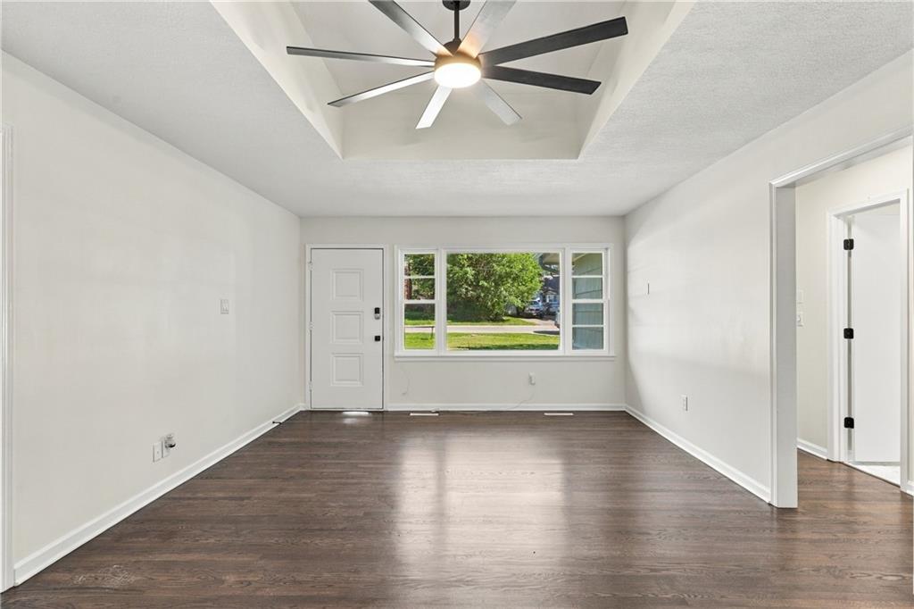 3320 Blue Ridge Boulevard Property Photo 3