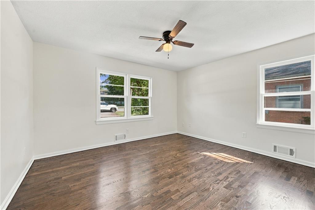 3320 Blue Ridge Boulevard Property Photo 12