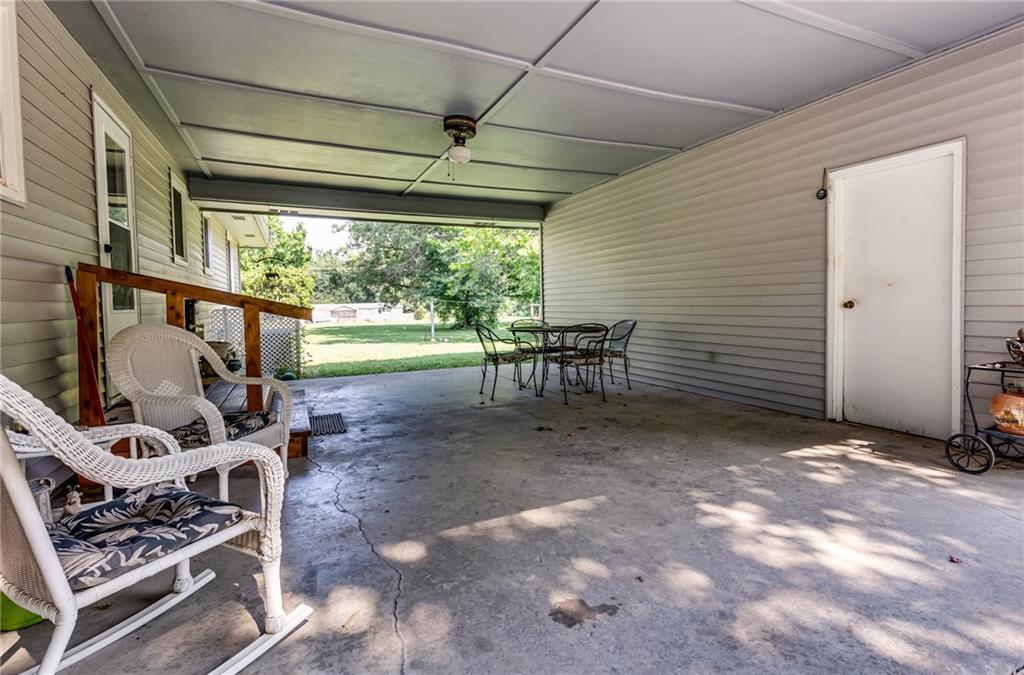 501 E Oak Street Property Photo 41