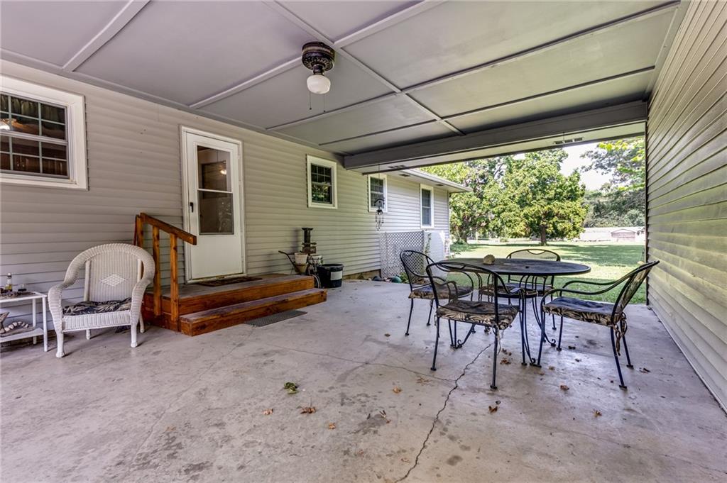 501 E Oak Street Property Photo 42