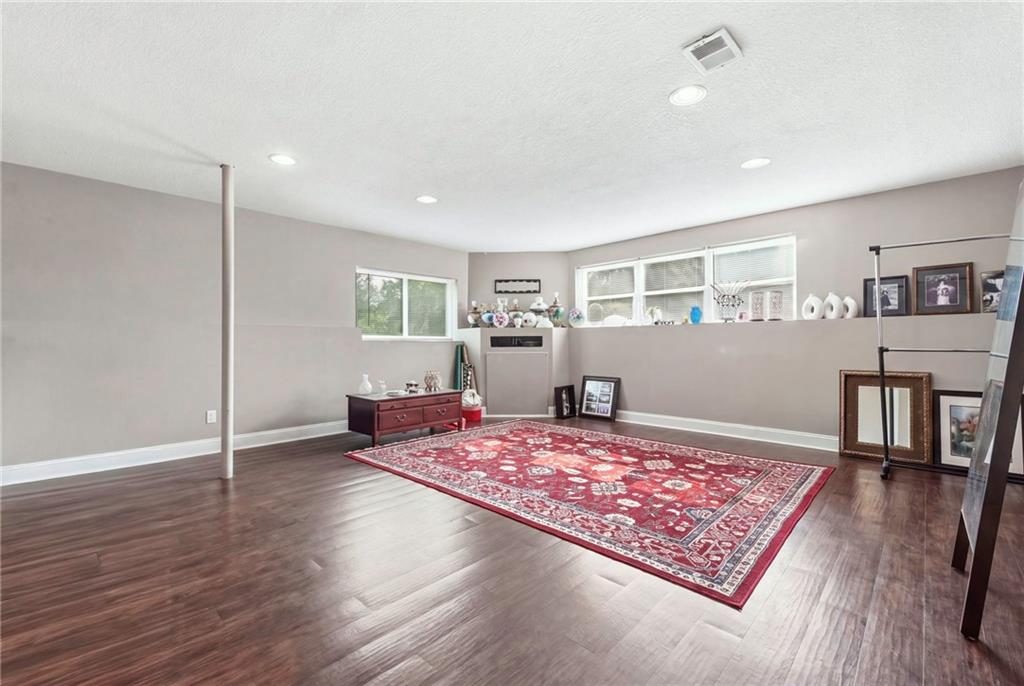 932 Elder Court Property Photo 39