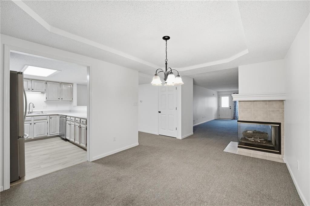 2002 S Hummel Drive Property Photo 9