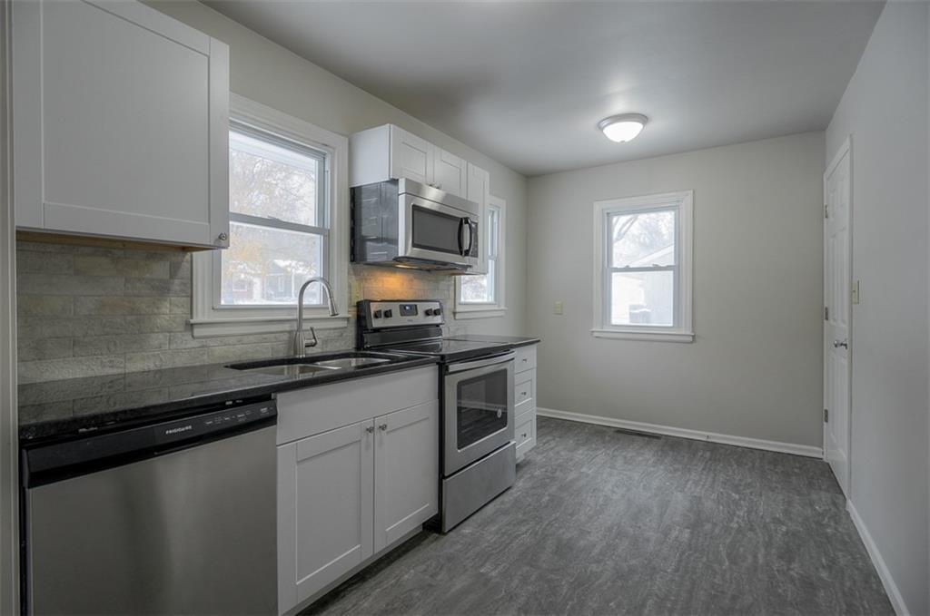 1709 N Dodgion Avenue Property Photo 7