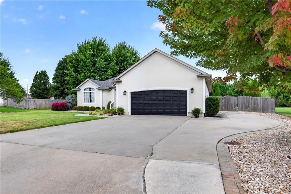 1203 Cedar Crest Drive Property Photo 6