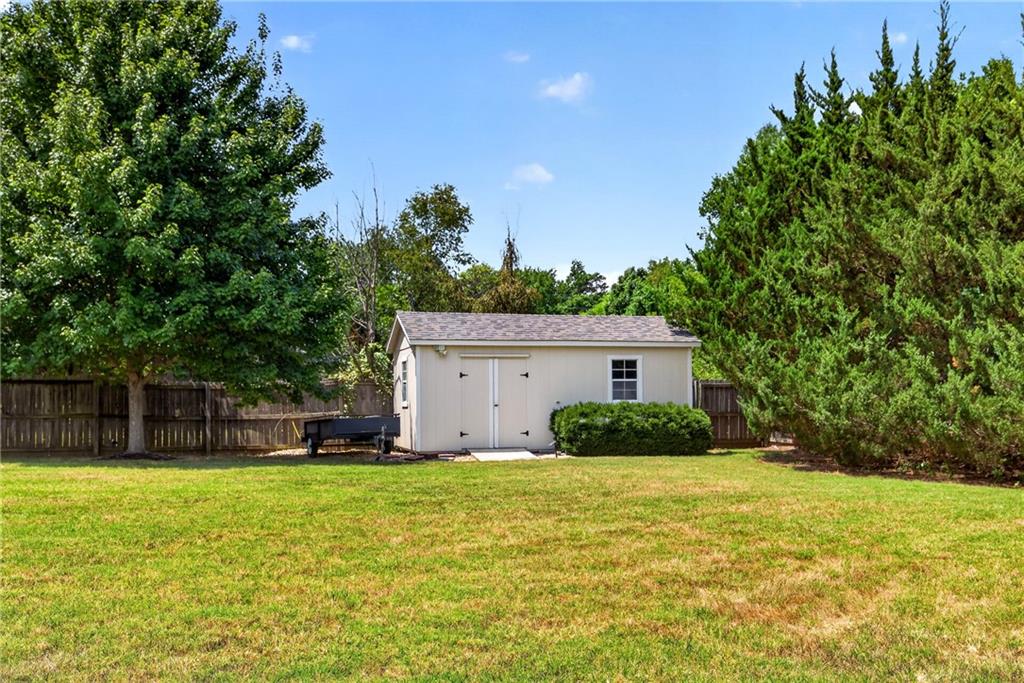 1203 Cedar Crest Drive Property Photo 20