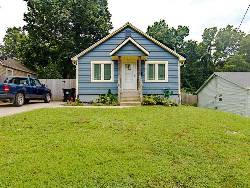 103 E Myrtle Street Property Photo 1