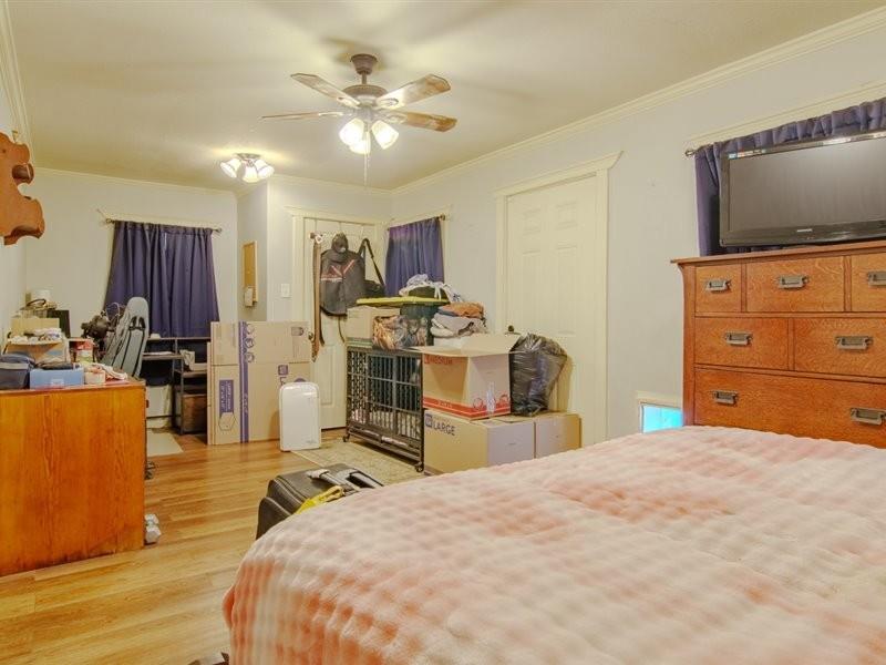 103 E Myrtle Street Property Photo 19