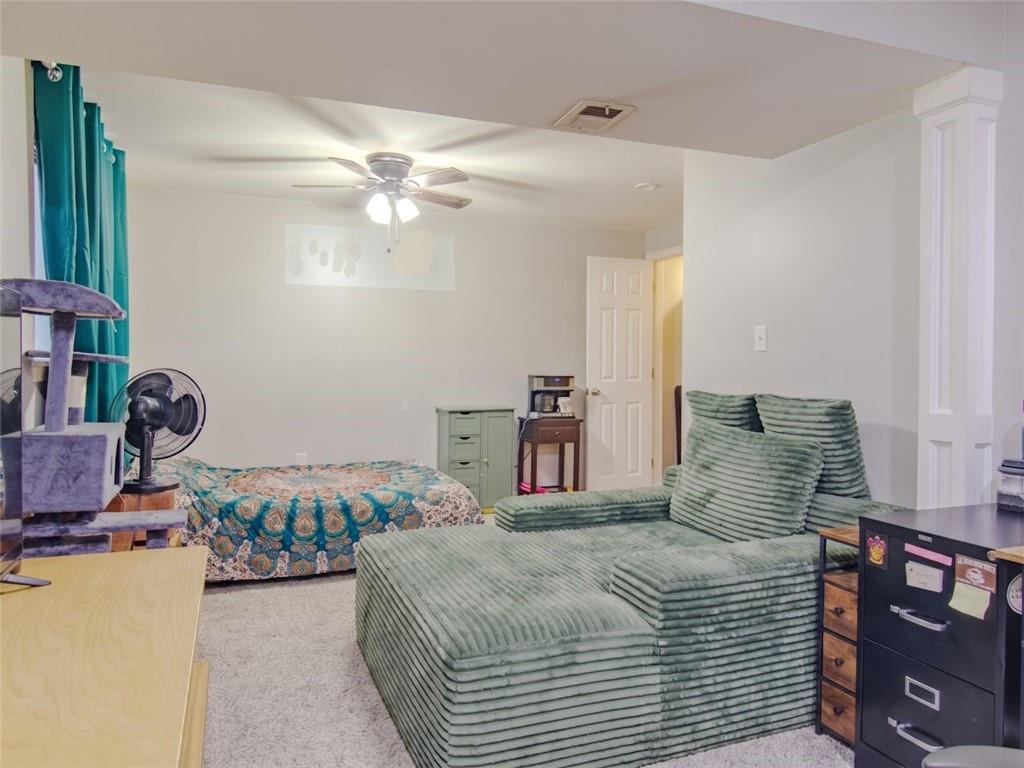103 E Myrtle Street Property Photo 25