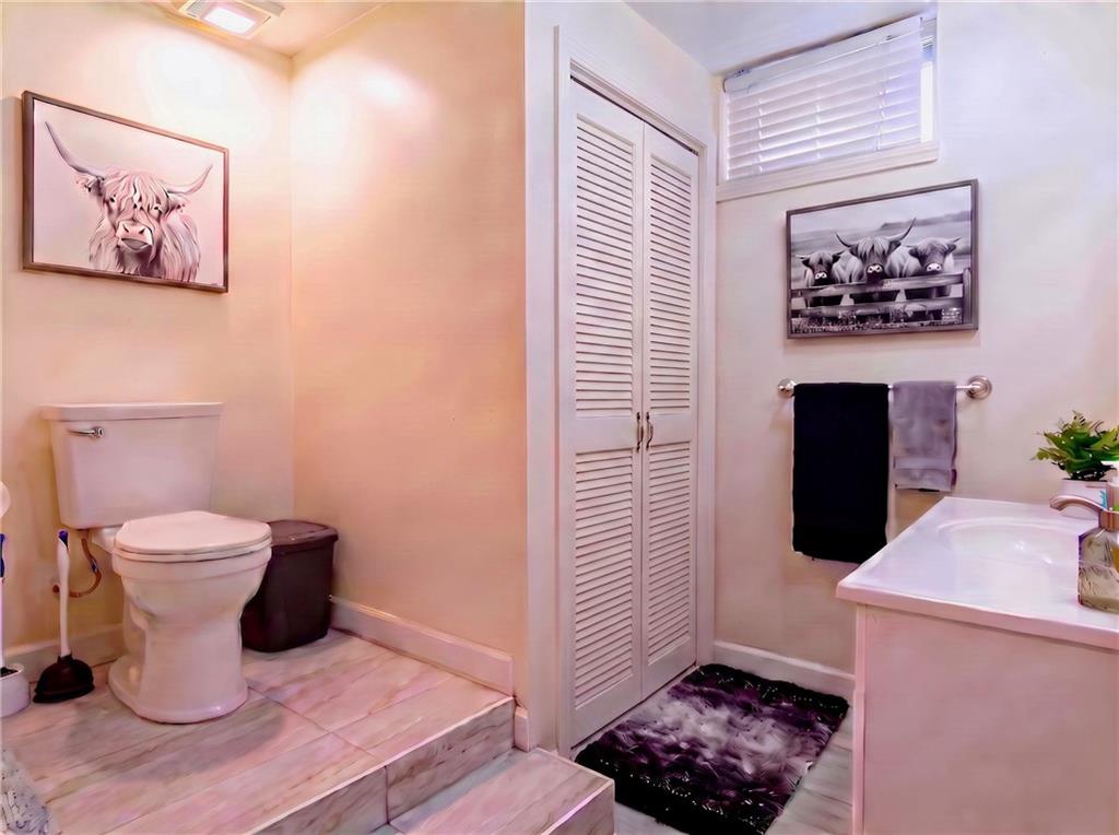 103 E Myrtle Street Property Photo 29