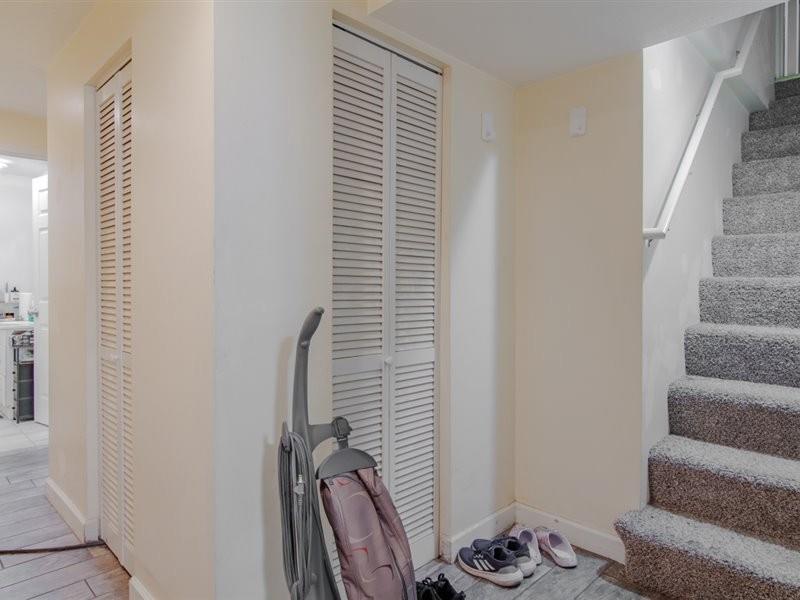 103 E Myrtle Street Property Photo 35